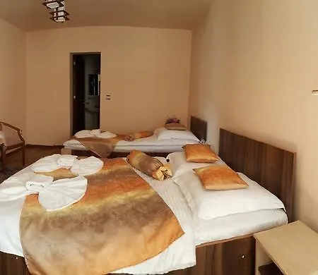 Casa Alex 3*