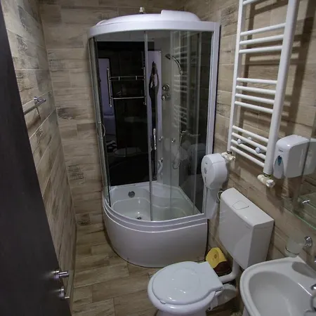 Casa Alex 3*